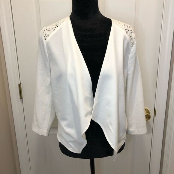 Jack cream open front lace back blazer, size medium - Picture 3 of 9